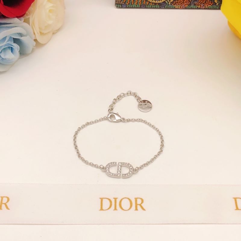 chr1st1an D10r bracelets